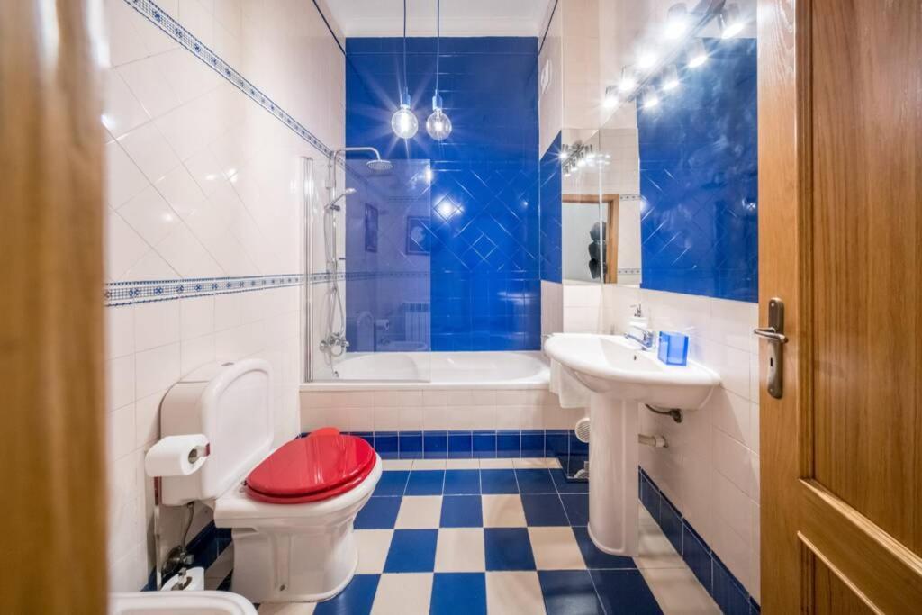 Beautiful Apartment Near The Center Of リスボン エクステリア 写真
